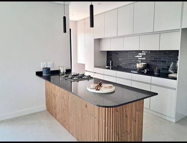 4 BEDROOM HOUSE FOR SALE IN ZULULAMI LUXURY COASTAL ESTATE